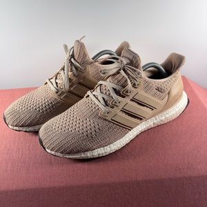 Women’s 9 1/2 - Adidas Ultra Boost - Excellent Condition!